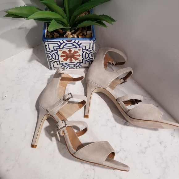 👠TAHARI MAUVE STRAPPY HEELS - Picture 5 of 7